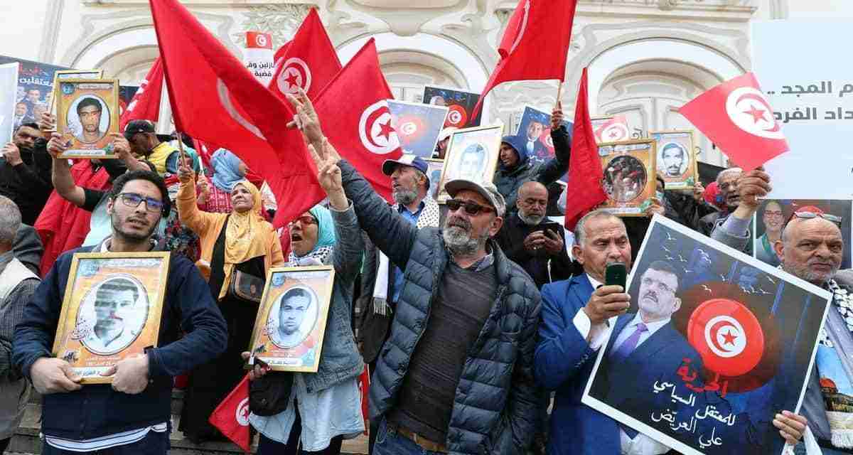 Tunisia la Festa dei Martiri è occasione per rivendicare i diritti: slogan contro Saied