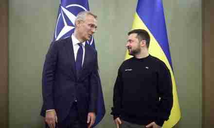 Stoltenberg ribadisce il sostegno della Nato a Kiev: ” Solo gli Ucraini possono decidere le condizioni di pace”