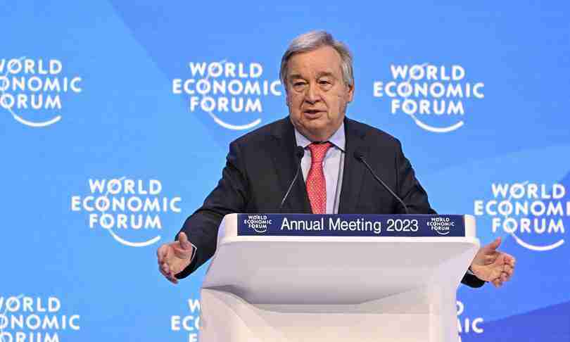 Davos, Guterres: “L’eliminazione dei combustibili fossili è inevitabile, l’IA può trasformare in positivo il mondo”