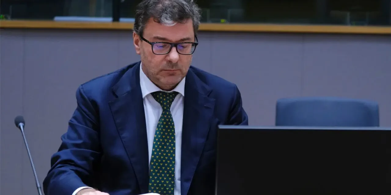 Giorgetti, il rischio recessione è concreto se crisi energetica si prolunga